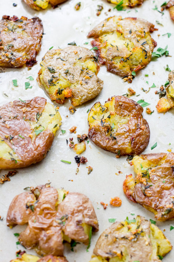 Crispy Garlic Smashed Potatoes